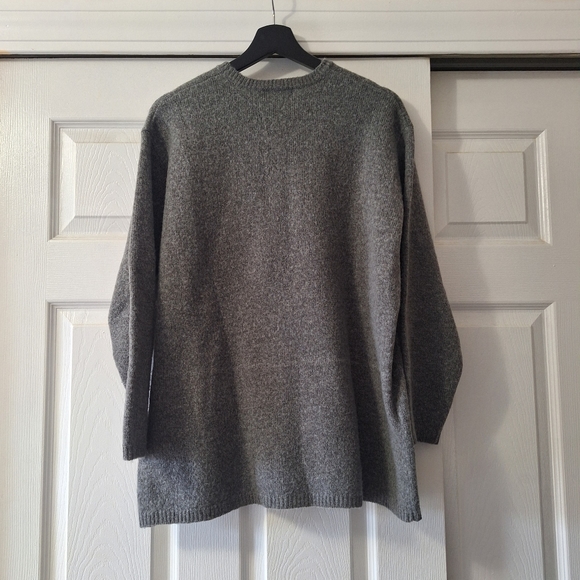 LIMITED grey sweater size M - Picture 5 of 5